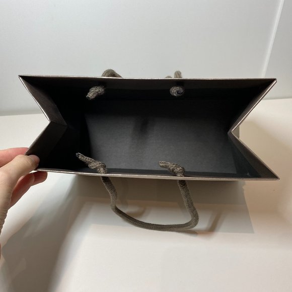 Authentic Gucci Paper Shopping Bag - Picture 2 of 7